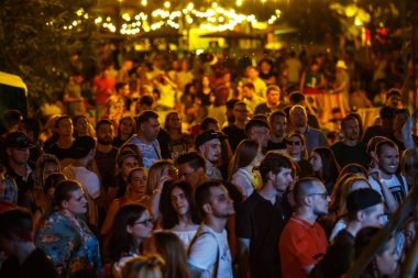 Kiev-11 Temmuz, 2018: Gençlerin yaz müzik festivali Bazar açık grup