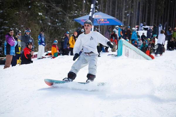Boekovel Oekraïne Maart 2018 Snowboard Jib Wedstrijd Rails Snowpark Snowboarders — Stockfoto