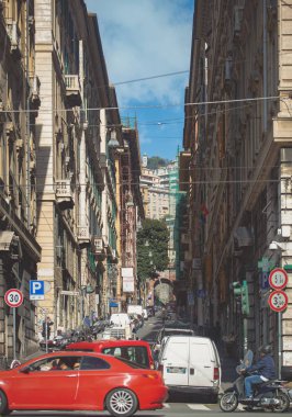 Genova, İtalya-12 Ekim, 2018: Dar şehir içinde Genoa.Ancient sokak Akdeniz deniz kıyısında ev sahipliği yapmaktadır. Kültür turizmi için popüler seyahat hedef. Instagram vintage film filtresi