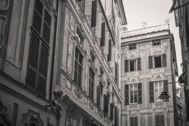 Genova, İtalya-12 Ekim, 2018: Eski İtalyan Rönesans ve Barok tarzı mimarisi. Kültür turizmi için popüler seyahat hedef. Instagram vintage film filtresi