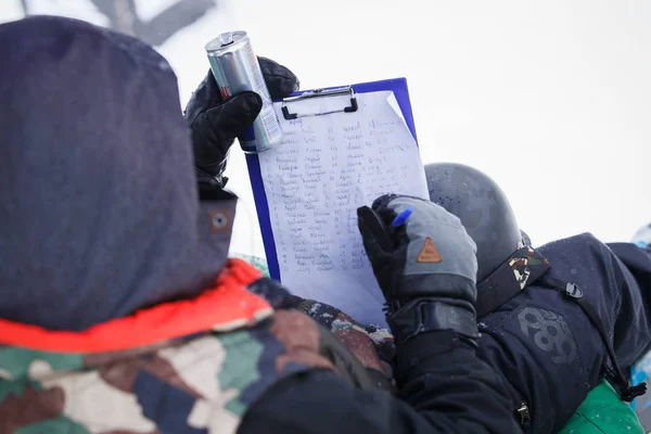 Bukovel 우크라이나 2018 스포츠 스노우 스노우 극단적인 스키에 사람들 라이더 — 스톡 사진