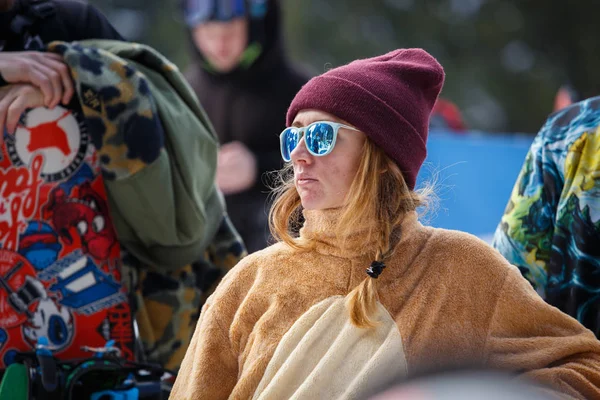 Bukovel Ukraine Março 2018 Menina Jovem Piloto Legal Traje Esquilo — Fotografia de Stock