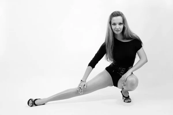 Attraktiv Ung Kvinna Poserar Studion Klädd Sexig Kropp Kostym — Stockfoto