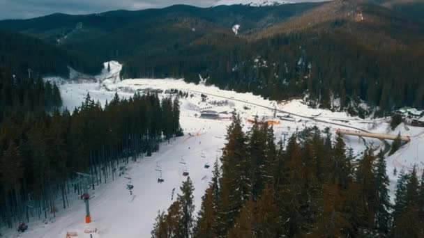 Drone Video Bukovel Las Montañas Cárpatas — Vídeos de Stock