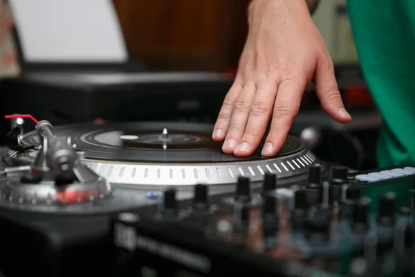 Muziek Afspelen Hiphop Feestje Draaitafel Vinyl Platenspeler Analoge Geluidstechnologie Voor — Stockfoto