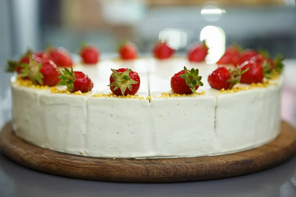Disfrute Deliciosa Torta Fresa Italiana Con Base Cremosa Bayas Frescas — Foto de Stock