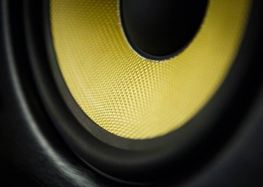 Profesyonel hoparlör difüzör kapatın. Yüksek kaliteli ses stüdyo teknoloji kayıt. Analog Hifi ses donanımları, profesyonel kullanım için. Hi-fi müzik dinle. Closeup hoparlör kutusu