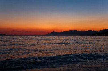 Hırvatistan'da Akdeniz. Doğa, seyahat. Günbatımı
