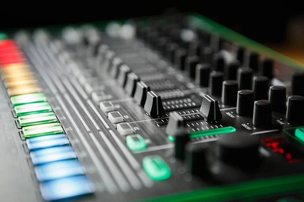 Equipo Audio Profesional Para Estudio Grabación Sonido Faders Reguladores Volumen — Foto de Stock