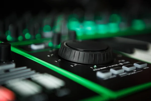 Equipo Audio Profesional Para Estudio Grabación Sonido Faders Reguladores Volumen — Foto de Stock