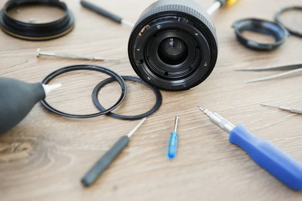 Demontage Reparatie Proces Van Professionele Moderne Digitale Enige Reflex Cameralens — Stockfoto