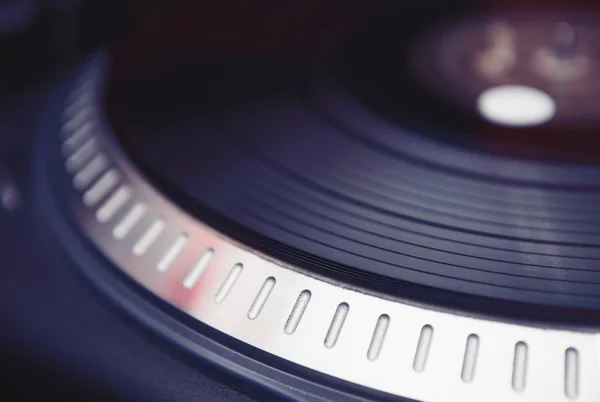 Gira Discos Vinil Perto Tecnologia Som Analógico Para Tocando Música — Fotografia de Stock