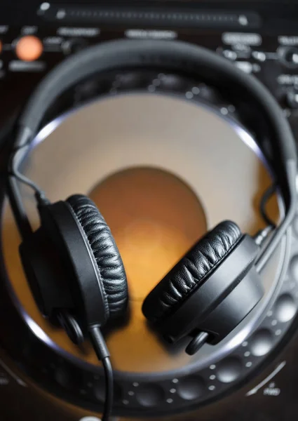 Écouteurs Sur Lecteur Pour Équipement Audio Haut Gamme Pour Studio — Photo