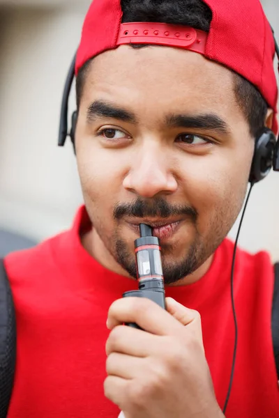 Portrait Black Boy Using Modern Cig Vaporizer Device Smoking Glycerine — Stock Photo, Image