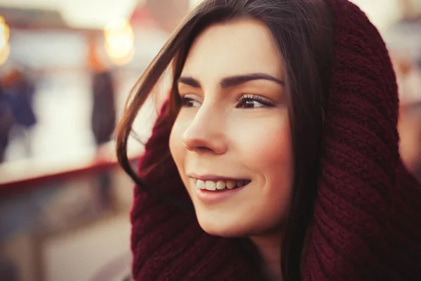 Jong Mooi Vrouw Poseren Portret — Stockfoto