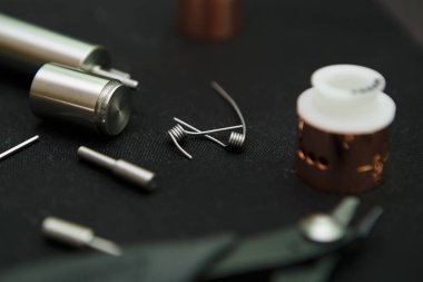 Elektronik savaş robotu mod vaping cihaz bakım. Modern Buharlaştırıcı e-cig aygıtı vape gliserin e-sıvı için. Nikotin Sigara İçilmeyen bıraktın, vaping güvenli ecig vape başlamak.