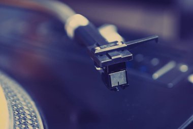 Pikap iğnesi kartuş kapatın. Profesyonel Dj Dj hip hop parti, konser, olay müzik çalmak ses donatımı.