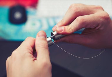 Elektronik savaş robotu mod vaping cihaz bakım. Modern Buharlaştırıcı e-cig aygıtı vape gliserin e-sıvı için. Nikotin Sigara İçilmeyen bıraktın, vaping güvenli ecig vape başlamak.
