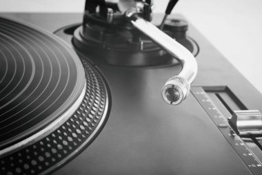 tonearm boş iğne kartuşu ile yakın çekim görüntüsü