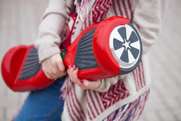 Womanl Holding Modern Red Electric Mini Segway Hover Board Scooter — Stock Photo, Image