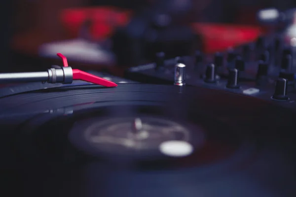 Gravador Vinil Mesa Giratória Tecnologia Som Analógico Para Tocando Música — Fotografia de Stock