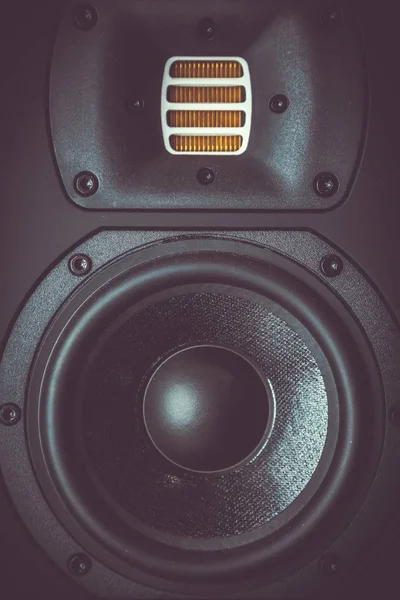 ミキシング レコーディング スタジオの Hifi サウンド モニター プロオーディオ機器セットアップのディスク ジョッキー ミュージシャン スタジオの仕事のダイナミック — ストック写真