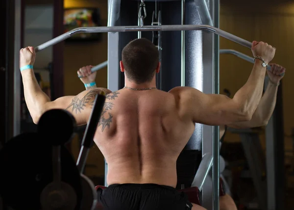 Stor Pumpad Power Lifter Med Tatuering Armen Utövar Gym — Stockfoto