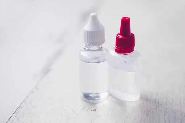 Cig Nachfüllflüssigkeit Transparente Kunststoffbehälter Mit Propyel Glikol Und Tabak Nikotingeschmack — Stockfoto