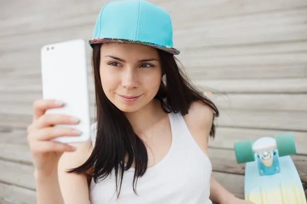 Mooie Jonge Witte Meisje Nemen Selfie Foto Met Haar Grote — Stockfoto