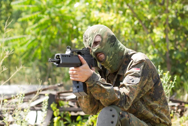 Terrorista Armado Peligroso Apuntando Objetivo Con Arma — Foto de Stock