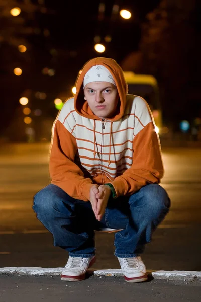 Joven Hombre Moda Posando Aire Libre Ciudad — Foto de Stock