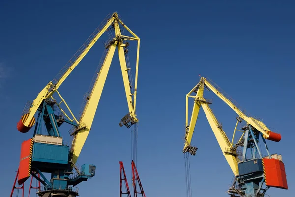 Two Heavy Industrial Cranes Working Commercial Dock Middle Day — Stock Photo, Image