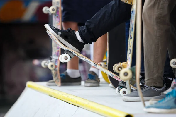 Los Patinadores Participan Competencia Skate Aire Libre Concurso Deportes Extremos — Foto de Stock