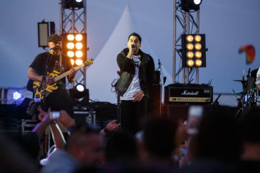 Odessa, Ukrayna-15 Ağustos, 2017: Rock konseri. Popüler Amerikan punk rock grubu Zebrahead performans canlı Festivali Zgames sahnede ayarla