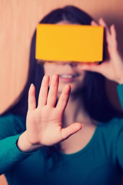 VR mukavva gaming mezartaşı senin gaming deneyim yeni bir seviyeye getiriyor. Yenilikçi teknoloji ve vintage hipster renkleri.