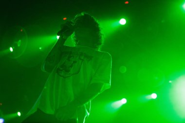 Moskova - 30 Mart, 2017: hip hop şarkıcısı Firavun gerçekleştirir gece kulübünde sahnede ünlü Rus.