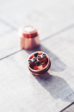 Modern elektronik mech mod vaping aygıt yedek parçalar. Popüler Buharlaştırıcı e-cig aygıtı vape gliserin e-sıvı için. Nikotin Sigara İçilmeyen bıraktın, vaping güvenli ecig vape başlamak