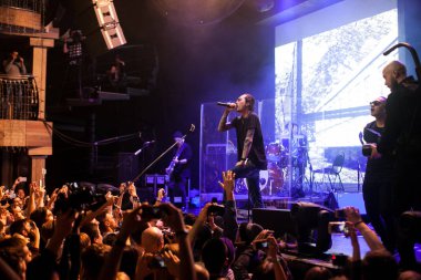 Moskova - 5 Aralık, 2015: sunumu Scriptonite Red Club, uzun zamandır beklenen albüm rap şarkıcıları Basta, Jillz yanında