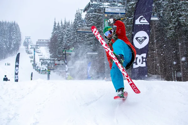 Boekovel Oekraïne Maart 2018 Gratis Ski Rider Naar Beneden Valt — Stockfoto