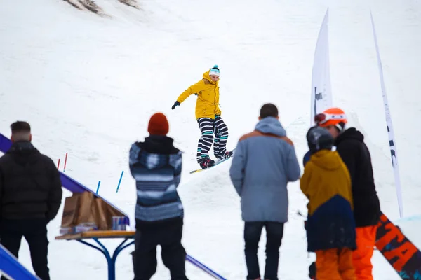 Κίεβο Ουκρανία Φεβρουαρίου 2018 Snowboard Park Goloseev Χιονοδρομικό Πάρκο Άνοιγμα — Φωτογραφία Αρχείου