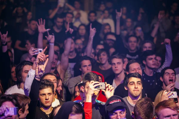 Moszkva Február 2017 Crowd Zene Rajongó Kap Vadon Zenei Show — Stock Fotó