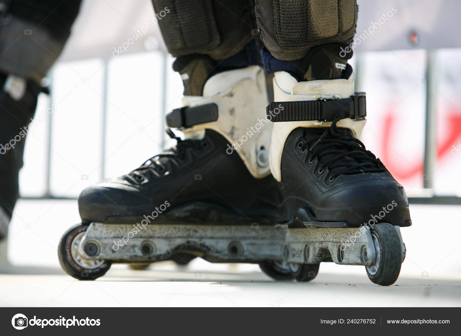 sticker Verpersoonlijking Trojaanse paard Odessa Ukraine August 2017 Aggressive Line Skates Roller Skater Feet –  Stock Editorial Photo © hurricanehank #240276752