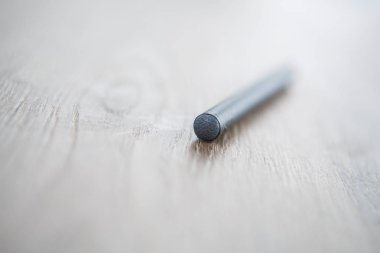 Modern e-cig vaping aygıtta sigara içenler için kapatın. Elektronik Sigara İçilmeyen nikotin çıkın ve sağlığını geliştirmek yardımcı olur. Popüler vape kalem ecig metni yerleştirmek için kopya alanı ile 