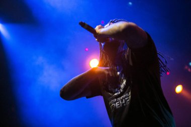 Moskova - 12 Şubat, 2017: ünlü hip hop şarkıcısı Waka Flocka alev performans gösteren canlı müzik programında sahne