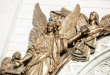 Moskova-11 Ocak 2017: Moskova. ana Rus Ortodoks kilisesinin merkezinde, Rusya 'nın en büyük Hıristiyan dini simgelerinden biri olan kurtarıcı Tapınağı. Duvarda Altın melek