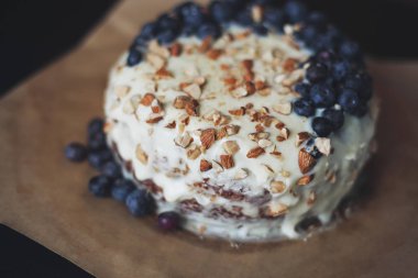 Kremalı kek, krepteki Bademli, yakın çekim