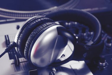 stereo kulaklık ses denetleyicisi karıştırma üzerinde döşeme