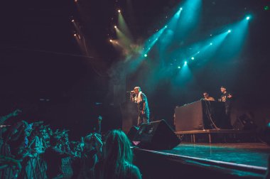 Moskova - 2 Ekim 2014: ünlü Rus hip hop müzik grubu Centr gece kulübünde büyük konser.