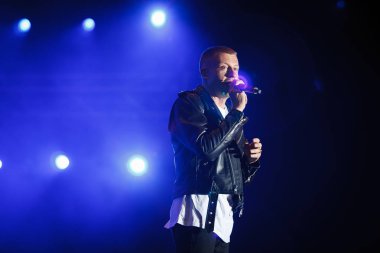 Moskova - 7 Haziran, 2016: Macklemore konser ve Ryan Lewis müzik grubu açık yaz müzik festivali Lastochka.
