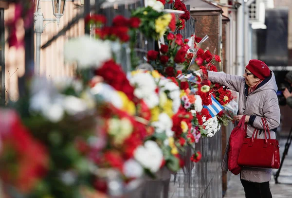 Moscú Noviembre 2016 Conmemoración Con Flores Embajada República Cuba Pueblo — Foto de Stock